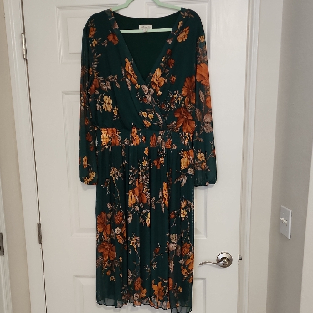 Elegant Floral Long Sleeve Dress in Green and Orange